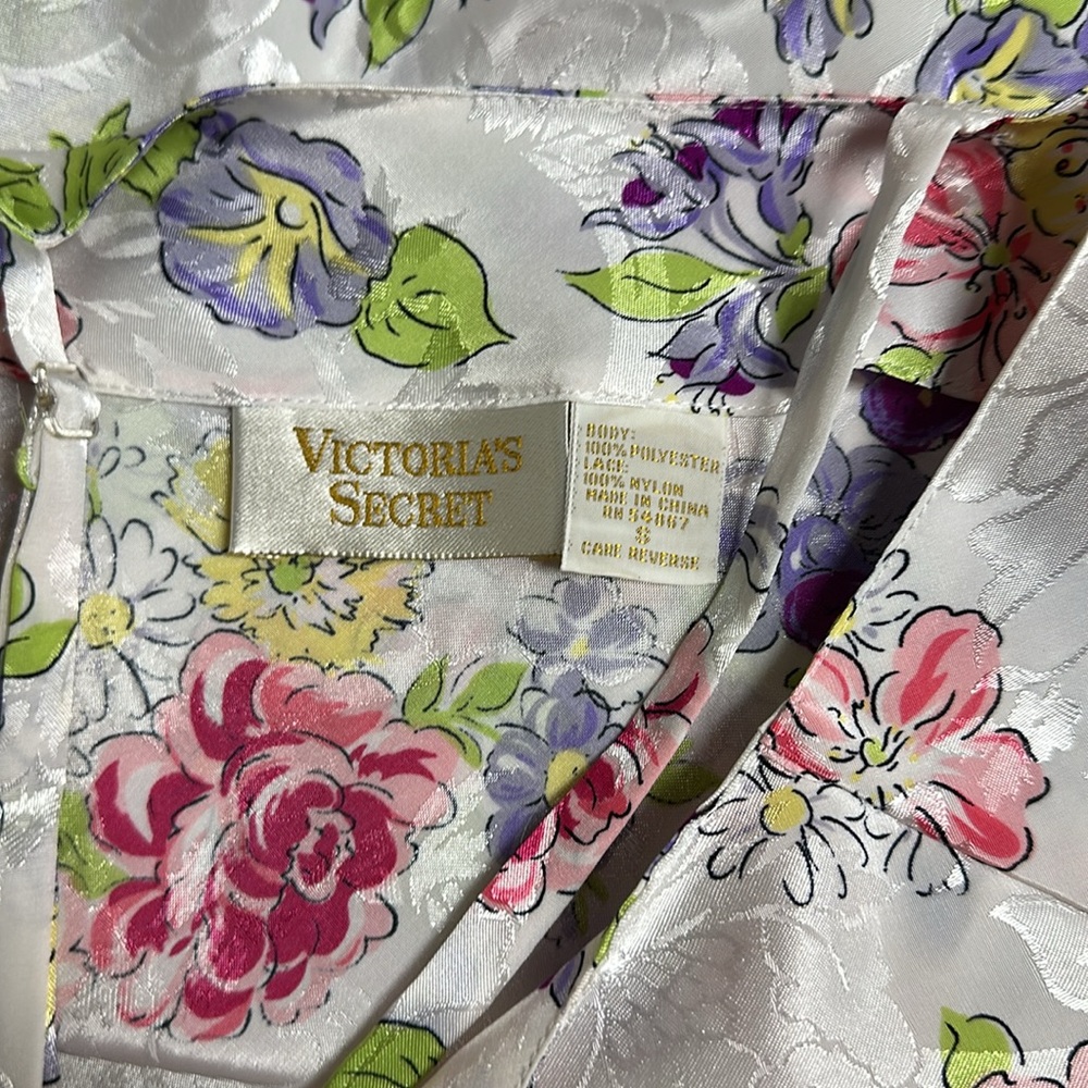 Victoria’s Secret great shape vintage gold label nighty robe matching set - Picture 15 of 15